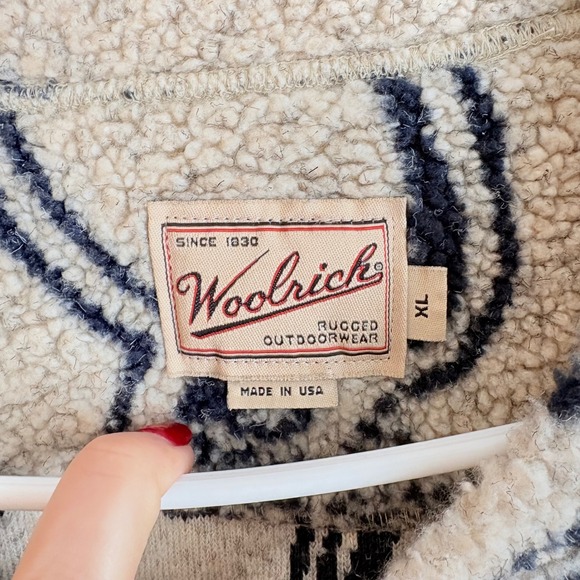 Vintage Woolrich Cave Painting Animal Fleece Sweater Mens XL Made in USA Sherpa - Picture 3 of 9
